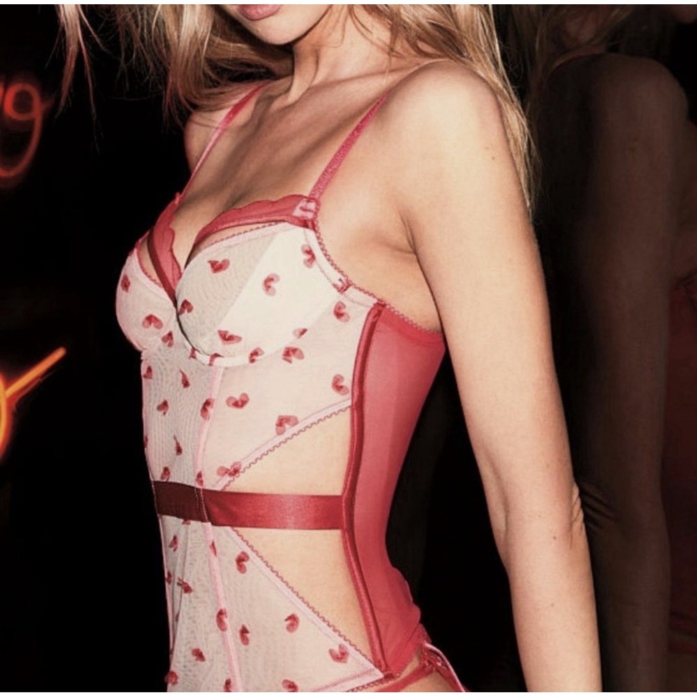 NWT Victoria's Secret VS Size 34D Red Heart Garter Bustier Corset